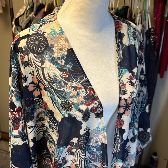 Rachael and Chloe kimono wrap. EUC. Navy red rose turquoise colors. - Picture 3 of 7